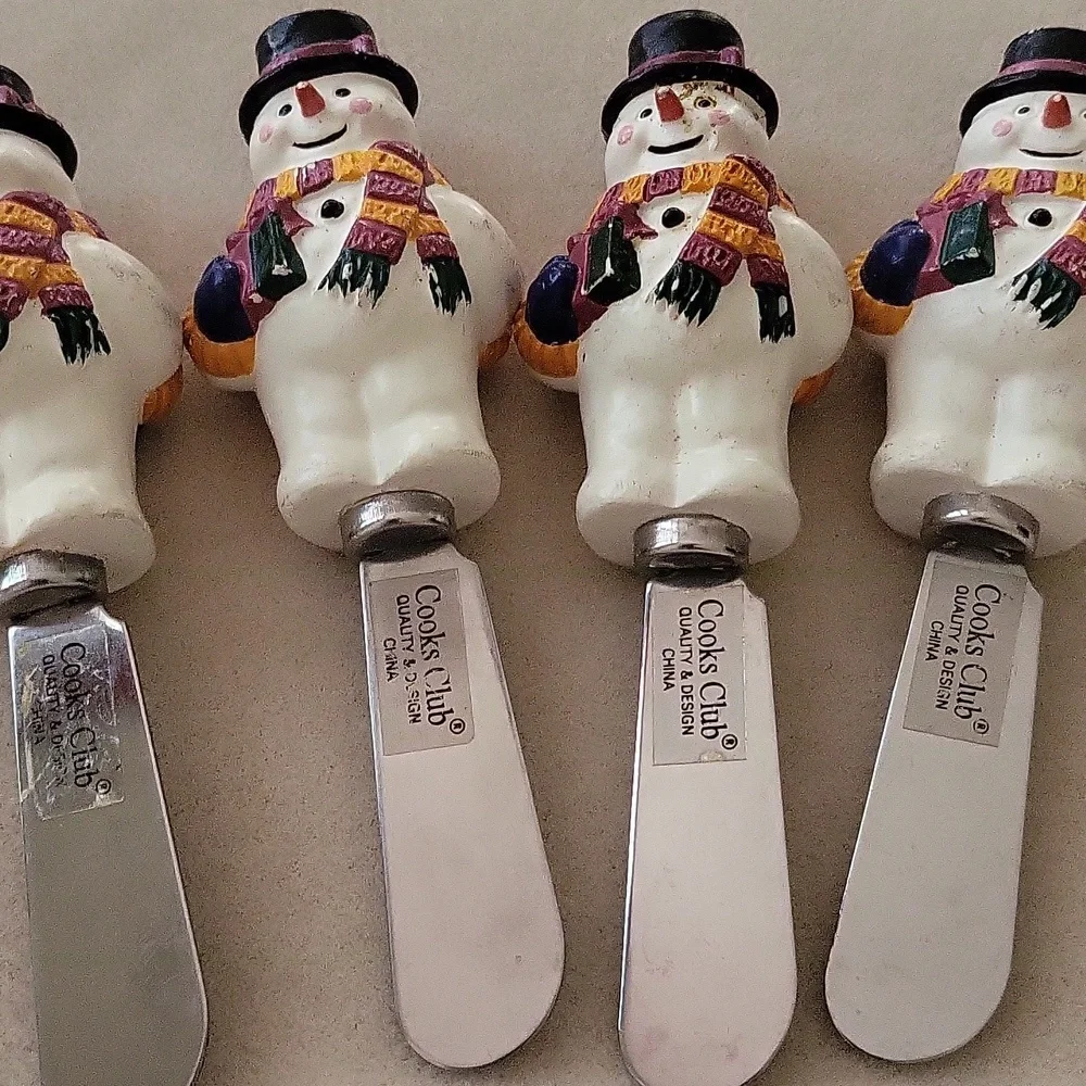Christmas Snowmen Cooks Club Butter Knives